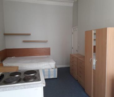 Bedsit, Hatherley Grove, W2 - Photo 2