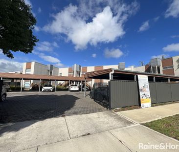 Lifestyle & Location - 2 Bedroom Unit! - Photo 4