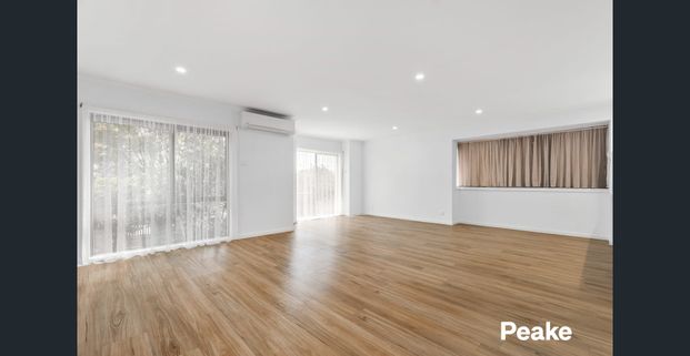 RARE FIND, IN THE HEART OF BERWICK! - Photo 1