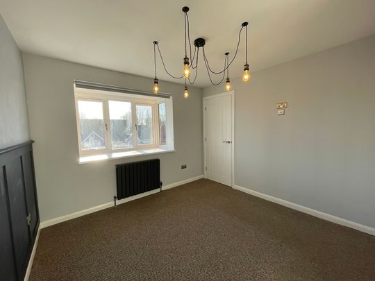 2 bedroom Detached House to let - Photo 1