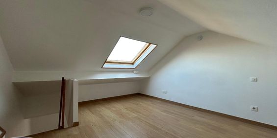 Location Appartement 1 pièce 21m² HOUPLINES 59116 - Photo 3