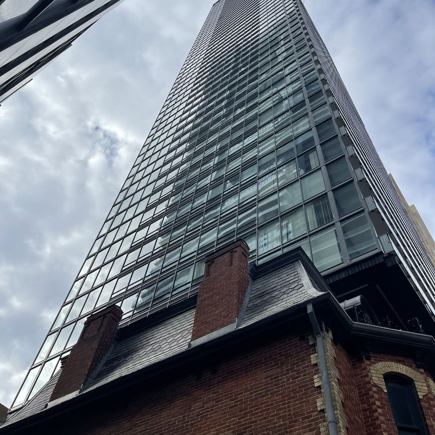 For Lease - 15 Grenville Street Unit# 505, Toronto, Ontario - Photo 1