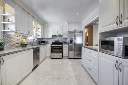 For Lease - 169 Edmonton Drive Unit# Main, Toronto, Ontario - Photo 3