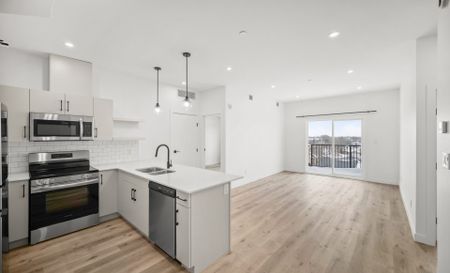 Hawthorne: Black Accents – 1800 Leila, Winnipeg, MB - Photo 2