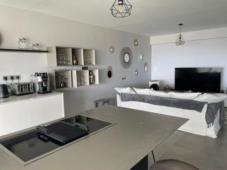 Location Appartement 4 pièces 107m² SCHOELCHER 97233 - Photo 3