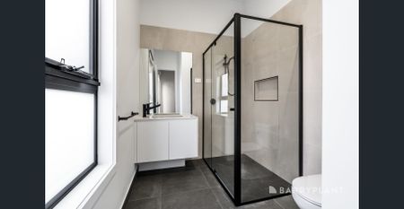 MODERN BEAUTY - Photo 2