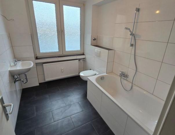 Frisch sanierte 3-Zimmer Wohnung in Düsseldorf Reisholz - Foto 1