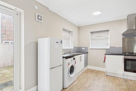 1 bedroom house of multiple occupation to rent - Photo 5