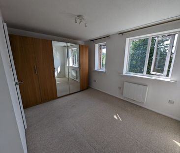 1 Bed Flat, Bream Close, N17 - Photo 3