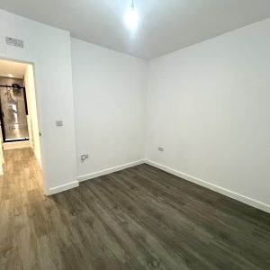 Cowbridge Road East, Cardiff, Canton - Photo 2