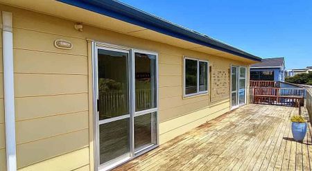 BRILLIANT IN THE BAY: - Photo 5