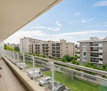 Mooi appartement met 2 slaapkamers en terras te Berchem! - Photo 3