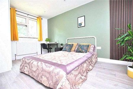 Park Barn Drive, Guildford, Surrey, GU2 - Photo 4