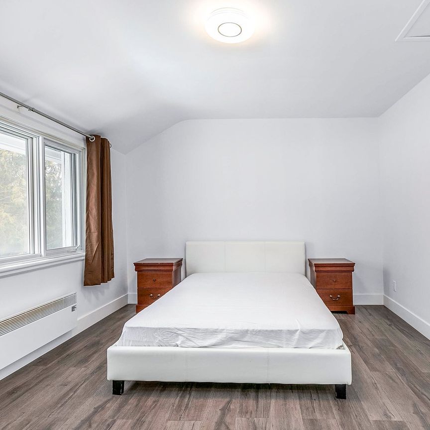 605 Av. Abercorn, Mont-Royal - Photo 1