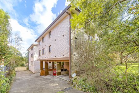 Updated Double Brick 2 Bedroom Unit in Prime Location - Photo 4