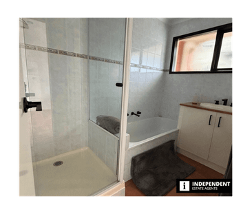 Spacious Family Home in Prime Cranbourne North Location - Photo 6