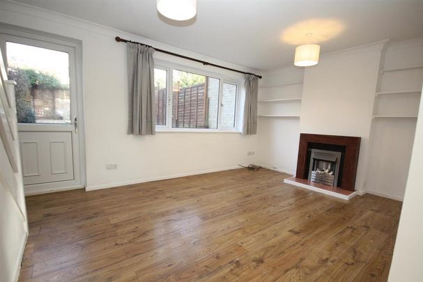 3 bedroom terraced house to rent - Photo 1