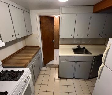 9 Dalbeattie Avenue #Basement 2 - Photo 4