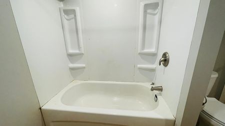 For Lease - 15 Silverdale Drive, St. Catharines, Ontario - Photo 3