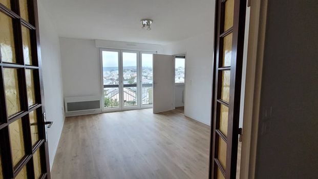 A louer Appartement F3 avec balcon, cave et parking, refait à neuf ! - Photo 1