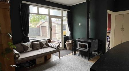 Family Home - Central Location - College Street - Photo 3