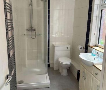 Flat One - Self Contained ? Required Pcm For Bills Except Council T... - Photo 1