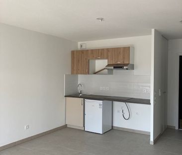 Location Appartement 2 pièces 43m² - Photo 4