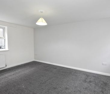1 bed Apartment for Rent - Photo 2