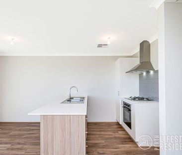 OCEAN VIEWS ~ DUCTED AIR ~ MOVE IN FOR XMAS - Photo 4