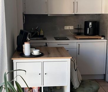 40 qm Wohnung in Köln-Deutz, Einzug ab 01.12. - Photo 1