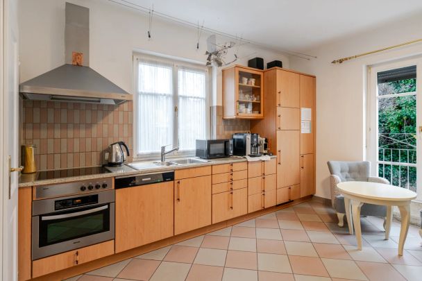Großes Haus in Ruhelage mit Garten, Balkonen und Garage in Graz Ragnitz - Photo 1