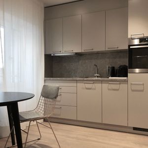 Charmantes möbliertes 1-Zimmer-Apartment im Herzen von Zürich - Photo 2