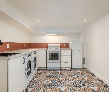 For Lease - 1654 Gerrard Street, Toronto, Ontario - Photo 4