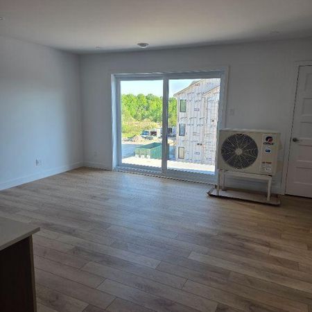 ✨ LOGEMENTS NEUFS 5 ½ HAUT DE GAMME À LOUER – À PARTIR DE 1595$/MOIS ✨ - Photo 3