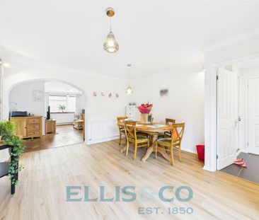 4 bedroom semi-detached house to rent - Photo 6