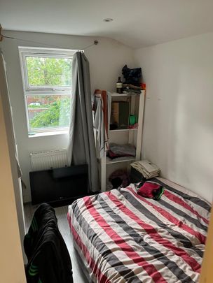 Room in a Shared House, Hornsey Park Road, N8 - Photo 1