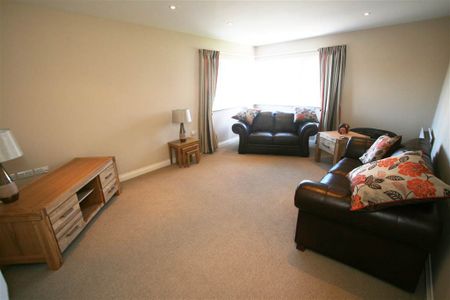 1b College Heights, Wellington Square, Belfast, BT7 3LG - Photo 2