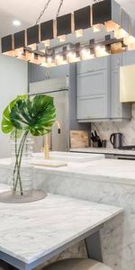 121 SORAUREN AVE. MAIN - MODERN 2BED/2BATH, PARKING, LAUNDRY - Photo 3