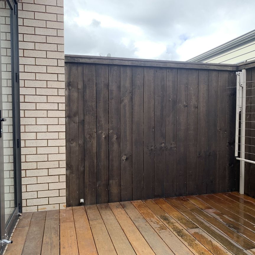 27 Saltmarsh Road, Hobsonville, Auckland - Photo 1