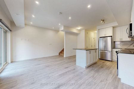 For Lease - 17 Lytham Green Circle Unit# 4, Newmarket, Ontario - Photo 2