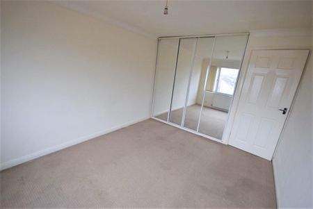 2 bedroom maisonette to rent - Photo 5