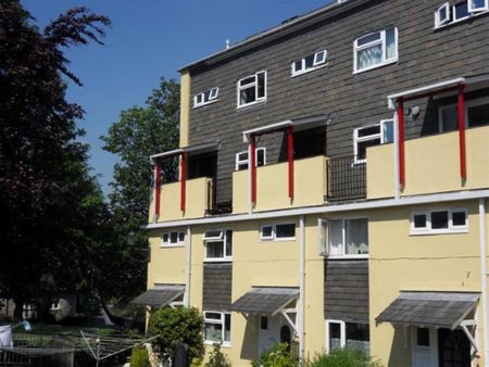 2 bedroom Flat To Let - Photo 4
