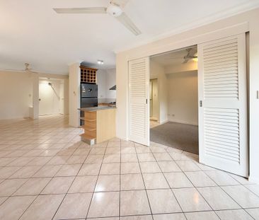 Freshly Renovated One-Bedroom Apartment – The Lakes Resort - Photo 1