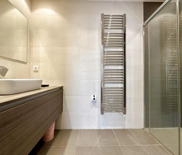 Location Appartement 4 pièces Meublé 122m² DIVONNE LES BAINS 01220 - Photo 6