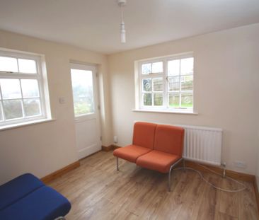 STUDENT Six Bedroom House – Addison Gardens, KT5 - Photo 2