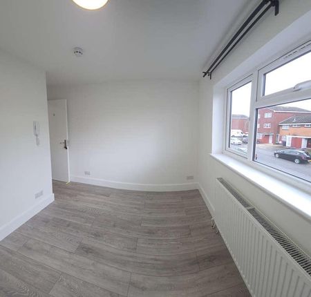 Greenford, UB6 - Photo 5