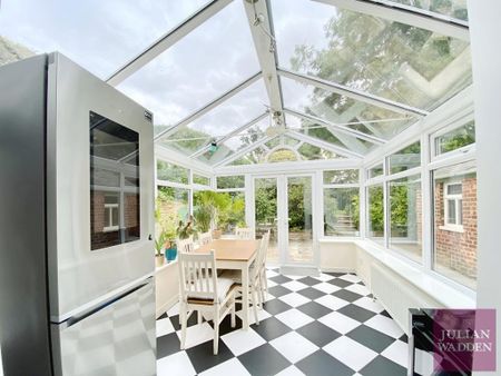 3 bedroom semi-detached house to rent - Photo 3