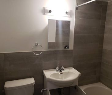 2 CH - 1 SDB - Saint-Laurent - $1,350 /mo - Photo 4