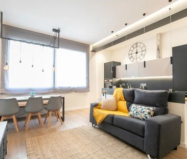 Carrer de Lorenzale, Barcelona, Catalonia 08026 - Photo 6