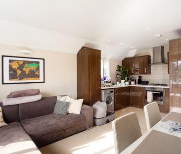 Maple Road, Surbiton, KT6 flat to rent - Photo 1